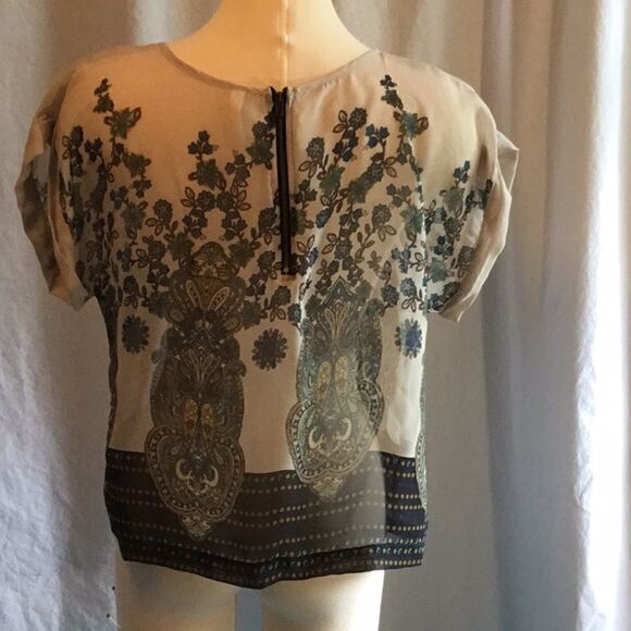 Sheer crop top with back zipper by XHILARATION med - Picture 5 of 8